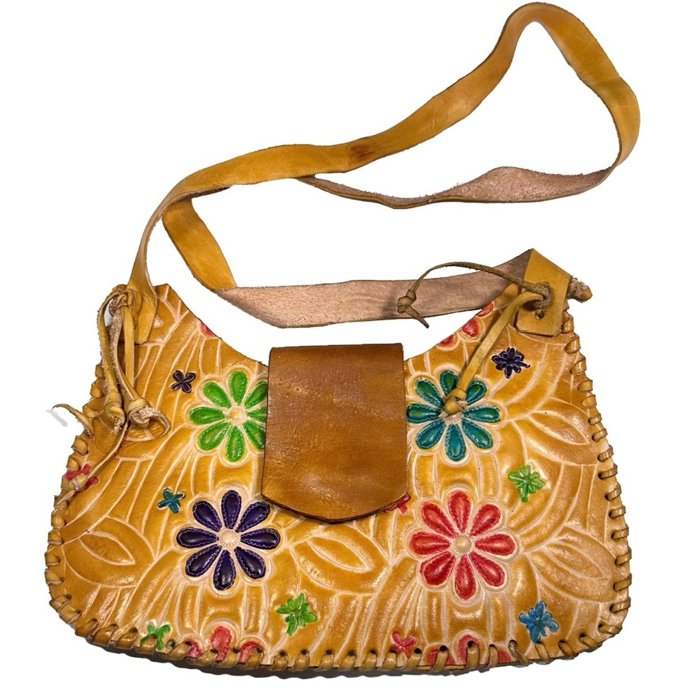 Handmade Yellow leather shoulder bag sewn in waxed thread